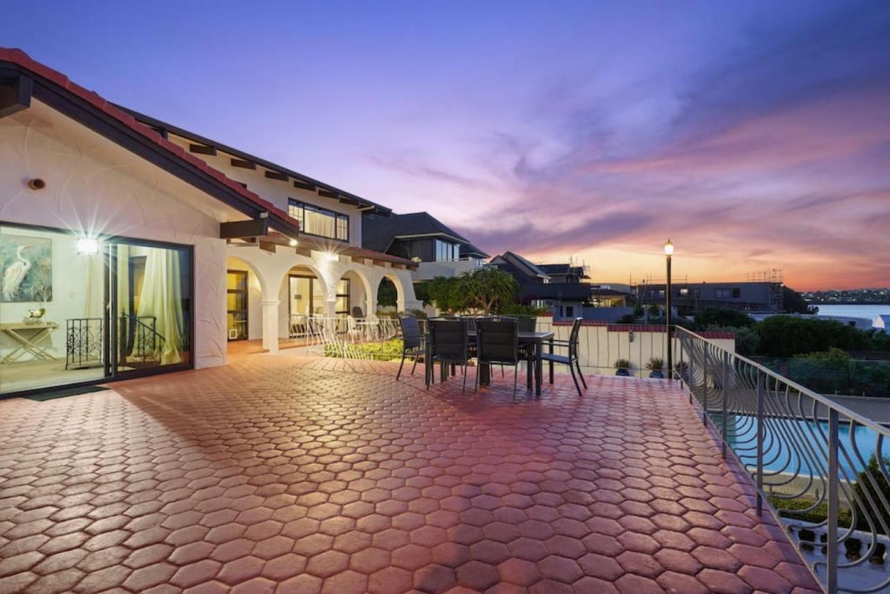 Magnificent Beachfront Mansion - Pool - Fireplace Auckland Eksteriør bilde