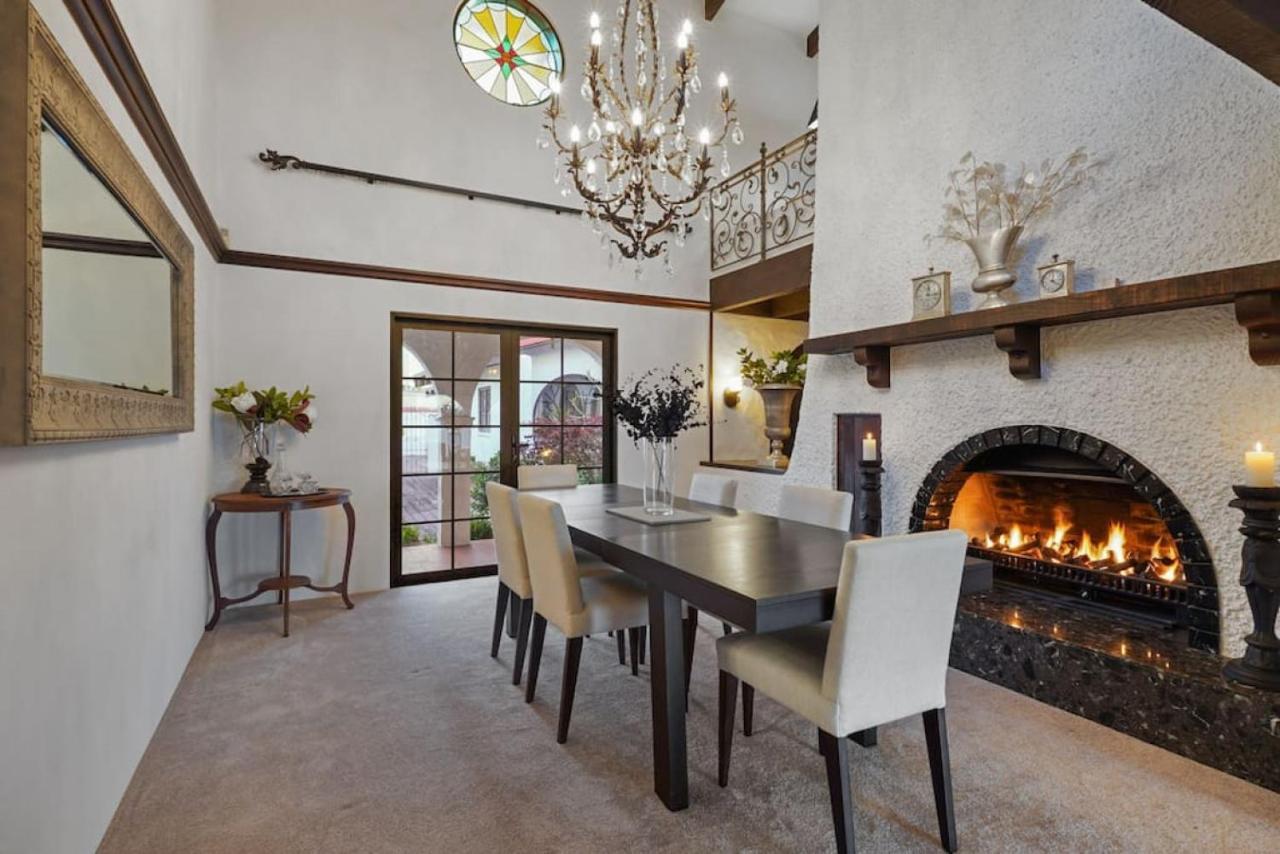 Magnificent Beachfront Mansion - Pool - Fireplace Auckland Eksteriør bilde