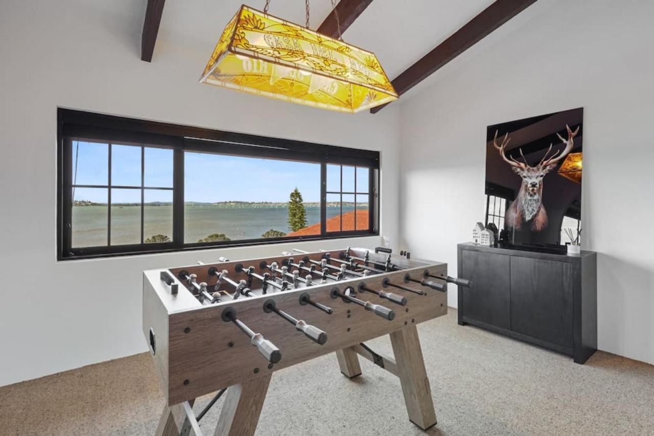 Magnificent Beachfront Mansion - Pool - Fireplace Auckland Eksteriør bilde
