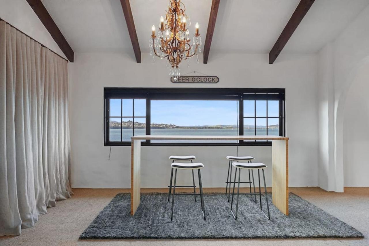 Magnificent Beachfront Mansion - Pool - Fireplace Auckland Eksteriør bilde