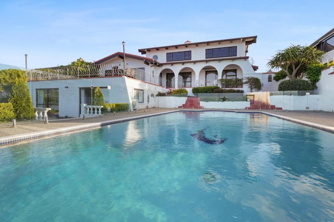 Magnificent Beachfront Mansion - Pool - Fireplace Auckland Eksteriør bilde