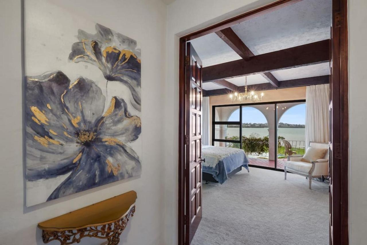 Magnificent Beachfront Mansion - Pool - Fireplace Auckland Eksteriør bilde