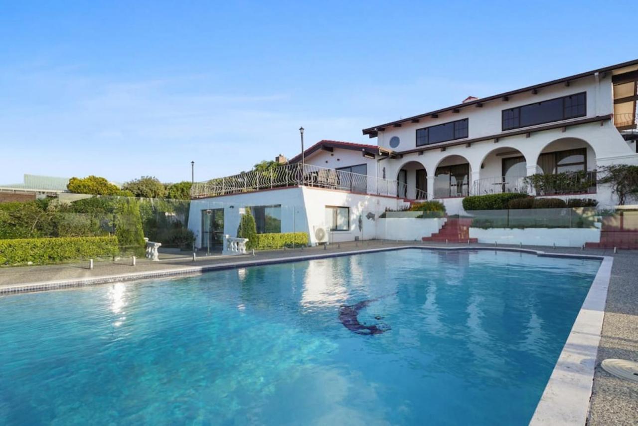 Magnificent Beachfront Mansion - Pool - Fireplace Auckland Eksteriør bilde